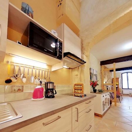 Coquet Studio Au Pied Des Arenes, Wifi Apartment Arles Ngoại thất bức ảnh